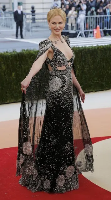 Actress Nicole Kidman arrives at the Metropolitan Museum of Art Costume Institute Gala (Met Gala) to celebrate the opening of “Manus x Machina: Fashion in an Age of Technology” in the Manhattan borough of New York, May 2, 2016. (Photo by Eduardo Munoz/Reuters)