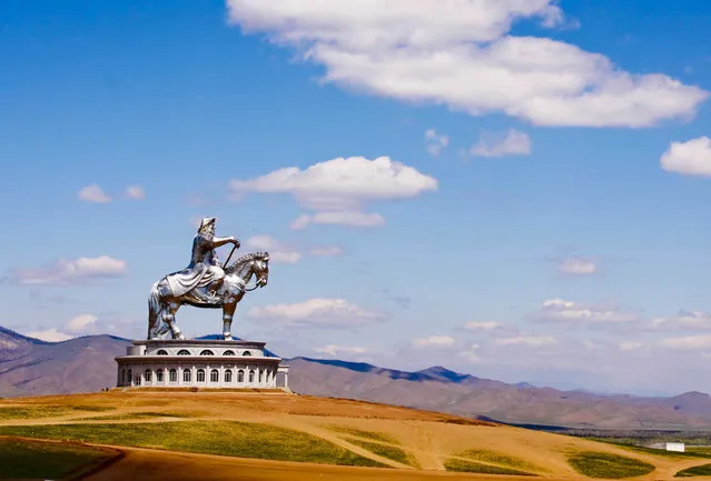 The world's largest statue of Chinggis Khaan (in Mongolia)