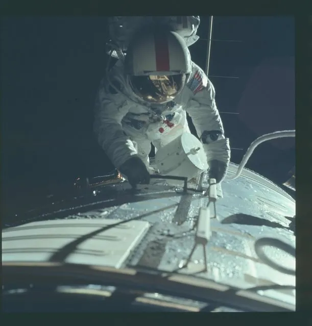 Astronaut Ronald E. Evans is photographed performing extravehicular activity during the Apollo 17 spacecraft's trans-Earth coast in this December 17, 1972 NASA handout photo. (Photo by Reuters/NASA)