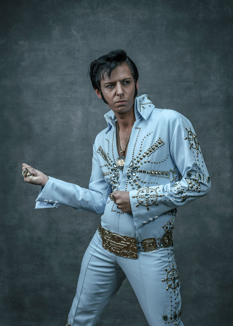 Elvis tribute artist Karl Memphis poses at the Grand Pavillion during a portrait session at “The Elvies” on September 23, 2016 in Porthcawl, Wales. (Photo by Gareth Cattermole/Getty Images)