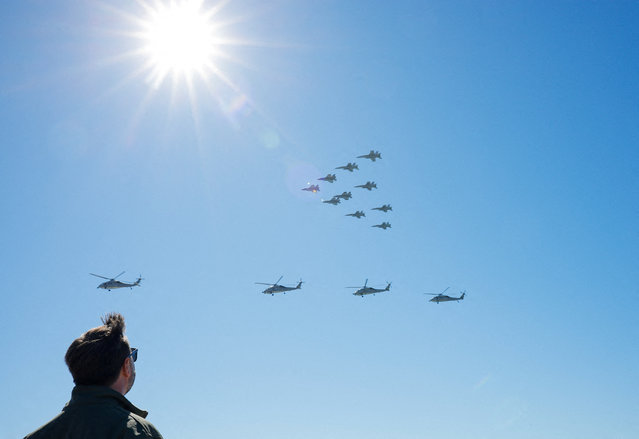 U.S. Vice President JD Vance looks at aircraft as he attends the 250th anniversary celebration of the United States Marine Corps at Camp Pendleton, California, on October 18, 2025. (Photo by Mike Blake/Reuters)