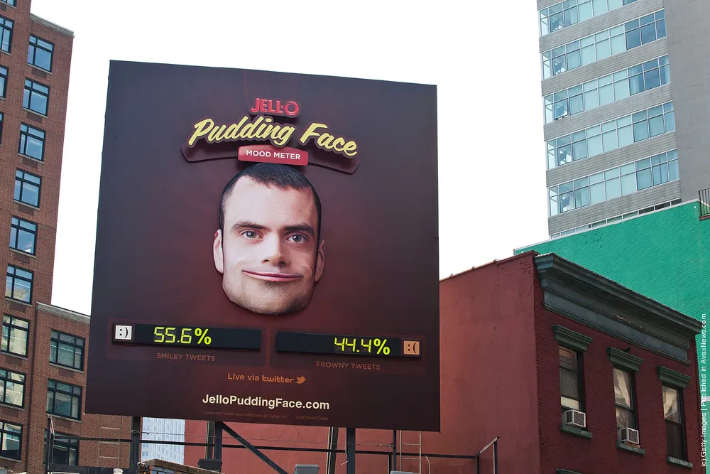 Billboard In SoHo Acts As Mood Meter Reacting To Emoticons Used On Twitter