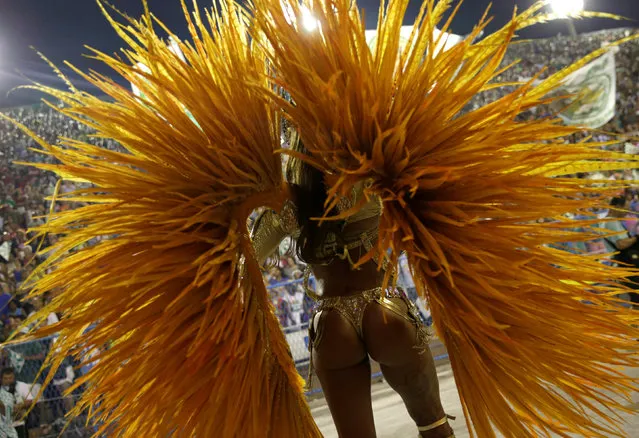 A reveller from Mocidade samba school performs during the second night of the carnival parade at the Sambadrome in Rio de Janeiro, Brazil February 28, 2017. (Photo by Ricardo Moraes/Reuters)