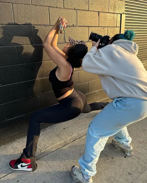 American rapper Diamonté Quiava Valentin Harper, known professionally as Saweetie in the last decade of April 2023 lunges for a good photo of her “long nailz”. (Photo by saweetie/Instagram)