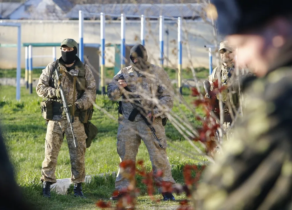 Crimea Crisis: Russian Troops Taken Over Ukrainian Airbase Belbek in Sevastopol
