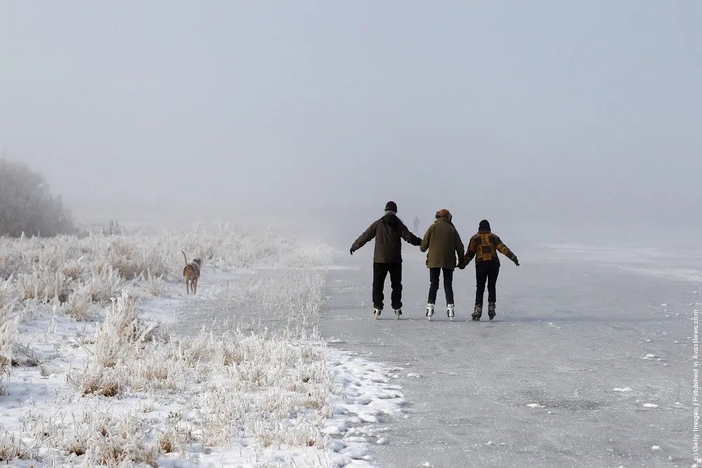 Enthusiasts Attempt to Skate on the Frozen Fens