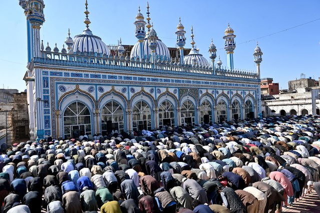 Muslim devotees offer first Friday prayers during the Islamic holy fasting month of Ramadan at a mosque in Rawalpindi, Pakistan on March 15, 2024. (Photo by Farooq Naeem/AFP Photo)