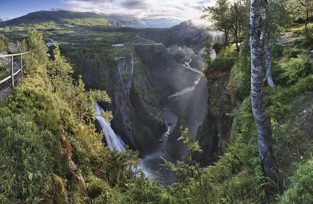 A wide evening view to Måbødalen in Eidfjord municipality, Hordaland, Norway. The view has been captured from the eastern end of the valley. (Photo by Ximonic, Simo Räsänen)