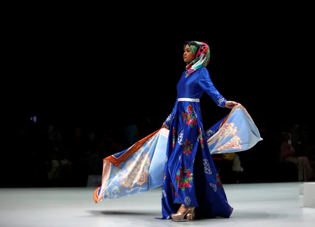 A model presents a creation by a local designer at Indonesia Fashion Week in Jakarta, Indonesia February 3, 2017. (Photo by Darren Whiteside/Reuters)