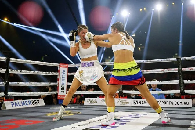 Jacinta Austen (L) in action against Viviana Ruiz (R) during the undercard bouts ahead of the WBO Asia Pacific Super Welterweight Title Bout between Tim Tszyu and Takeshi Inoue at Qudos Bank Arena, in Sydney, New South Wales, Australia, 17 November 2021. (Photo by Dan Himbrechts/EPA/EFE)