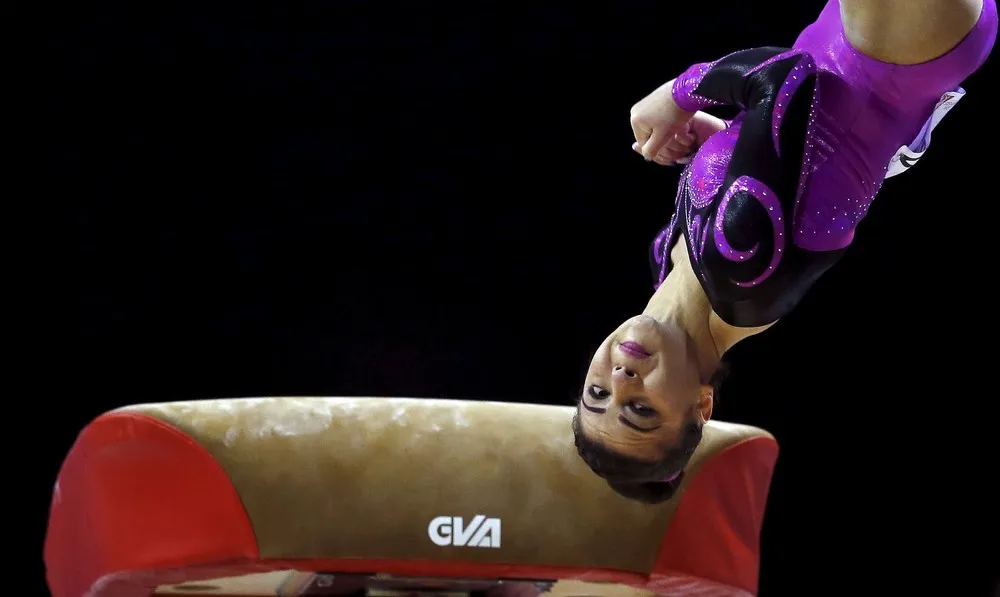 The Day in Photos – April 10, 2016