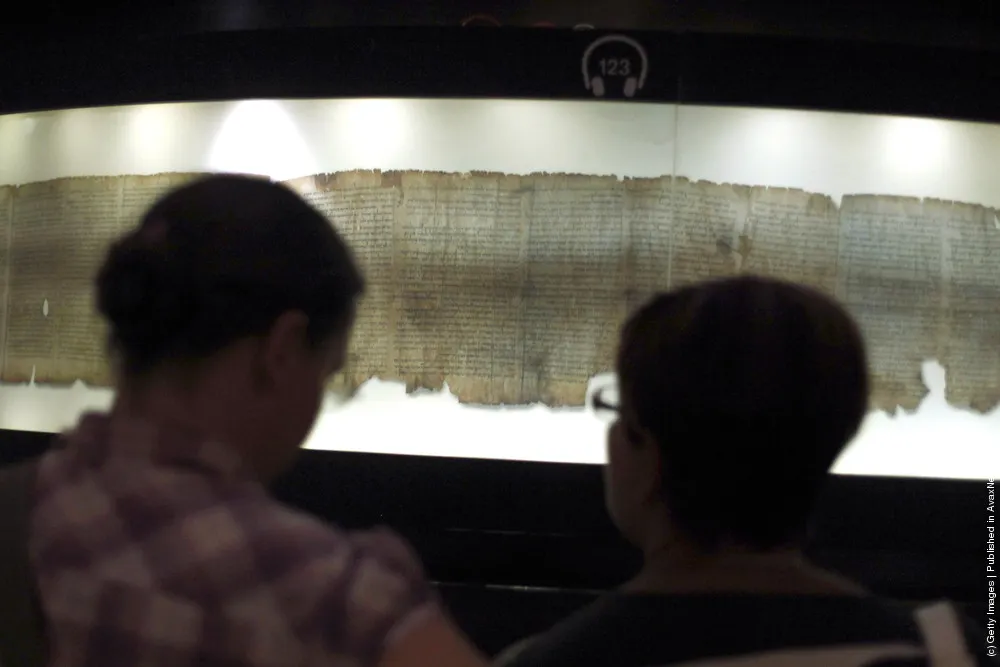 Israel Museum Displays Dead Sea Scrolls