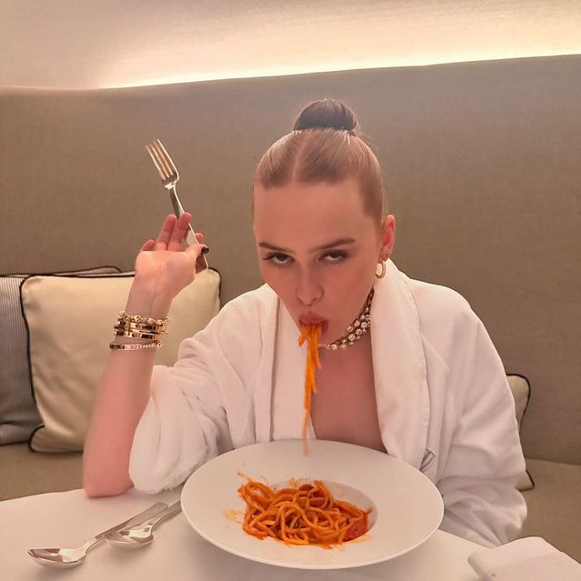 American actress Madelaine Petsch slurps spaghetti in Milan in the second decade of June 2024. (Photo by madelame/Instagram)