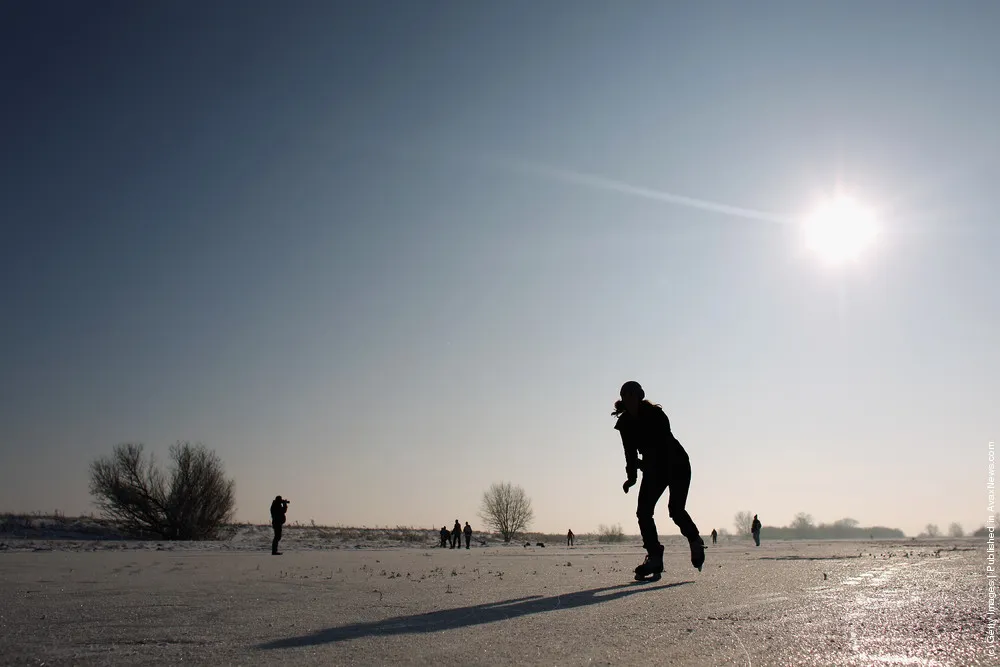 Enthusiasts Attempt to Skate on the Frozen Fens