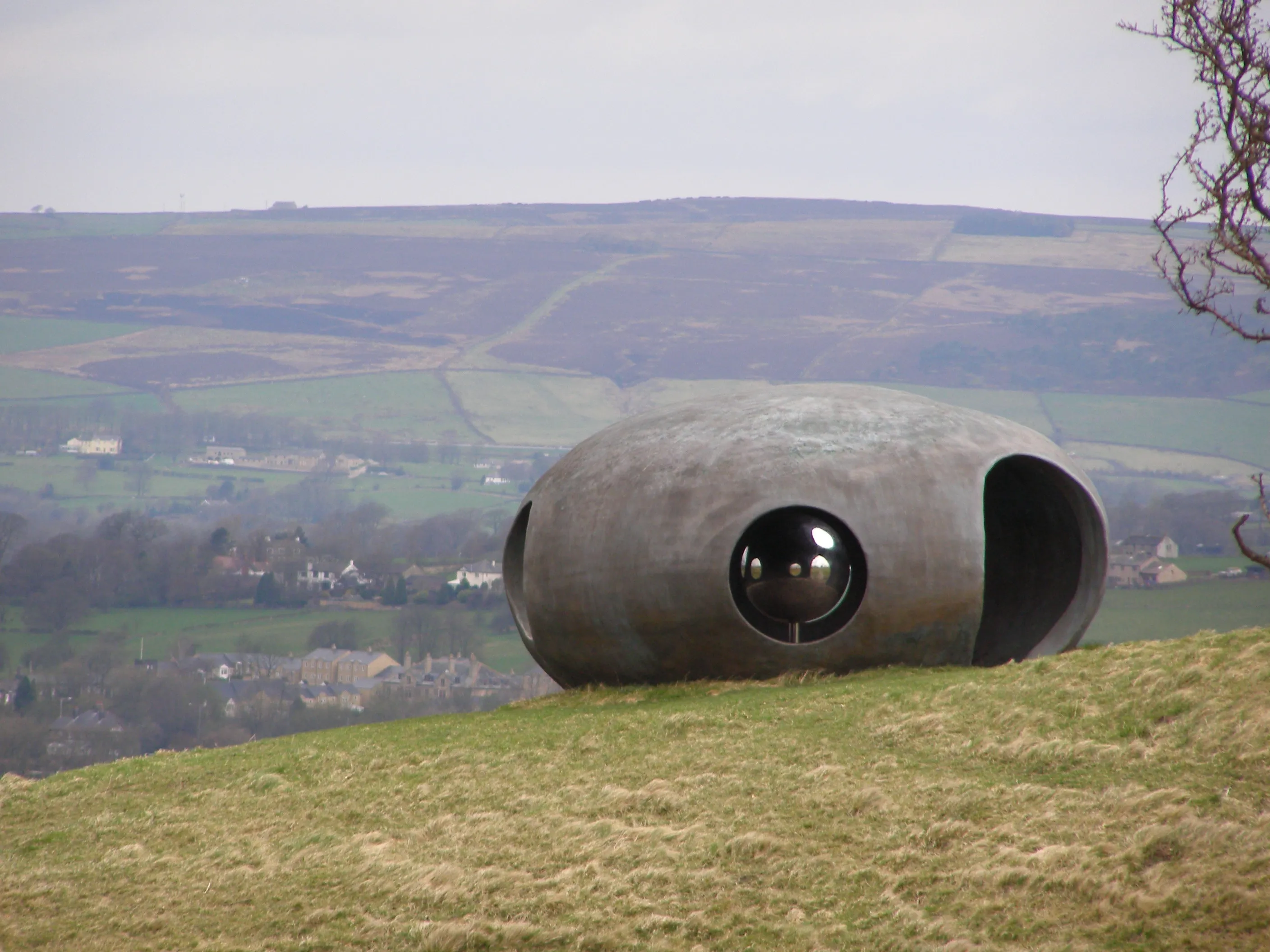 Panopticons: the Atom, Colourfields, Haslingden Halo and Singing ...