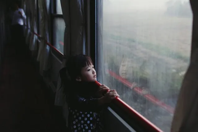“The photograph was taken during the train journey to China ”. (Photo and caption by Paulina Metzscher/2014 Sony World Photography Awards)