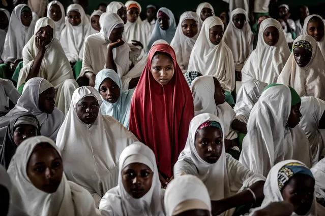 A group of Fulani girls attend the day's lessons inside a classroom at Wuro Fulbe Nomadic School in Kacha Grazing Reserve for Fulani people, Kaduna State, Nigeria, on April 19, 2019. (Photo by Luis Tato/AFP Photo)