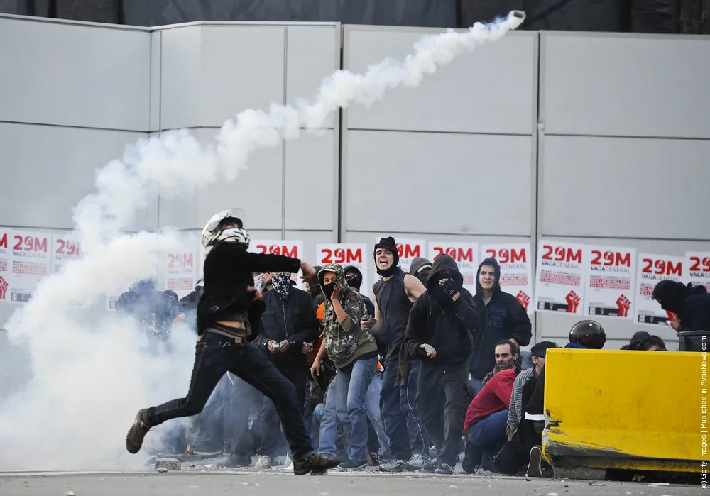 Rioting Erupts During 24-hour Strike In Spain