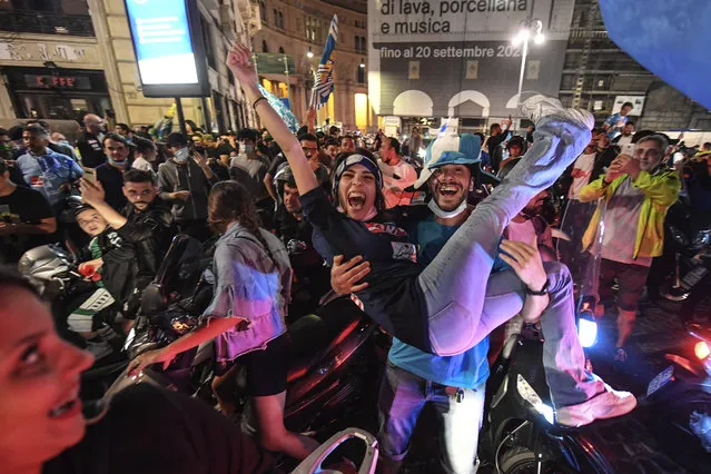 Napoli fans celebrate after winning the Coppa Italia final against Juventus FC, in central Naples, Italy on June 17, 2020. Napoli won the Italian Cup with a 4-2 penalty shootout victory over Juventus following a 0-0 draw in a match played at the Rome Olympic Stadium. (Photo by Salvatore Laporta/IPA/Rex Features/Shutterstock)