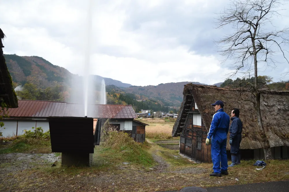 World Heritage Gassho Zukuri Farmhouses Hold Water-Discharge Exercise