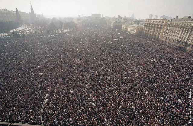 Hundreds of thousands of protesters pack Moscow's Manezh Square next to the Kremlin, on March 10, 1991, demanding that Soviet President Mikhail Gorbachev and his fellow Communists give up power. The crowd, estimated at 500,000, was the biggest anti-government demonstration in the 73 years of since the Communists took power, and came a week before the nationwide referendum on Gorbachev's union treaty