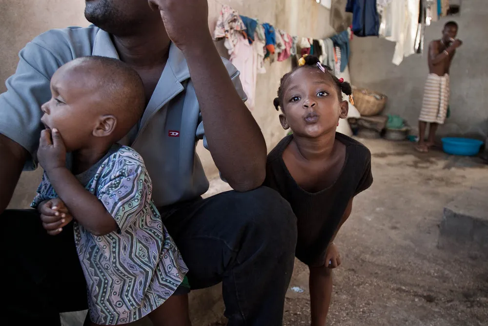 Photos by Jean-Claude Coutausse