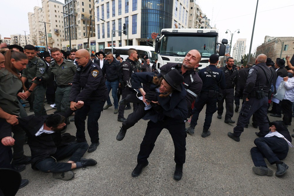 Pictures of the Year 2024, Part 041/240