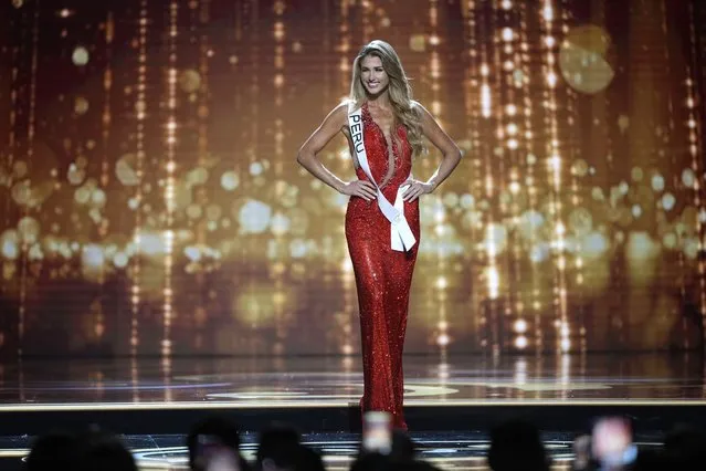 Miss Peru Alessia Rovegno competes in the evening gown competition during the preliminary round of the 71st Miss Universe Beauty Pageant in New Orleans, Wednesday, January 11, 2023. (Photo by Gerald Herbert/AP Photo)