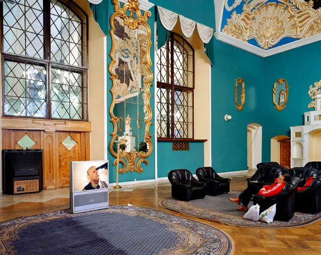 The VIP waiting room at the station. (Photo by by Frank Herfort/The Guardian)