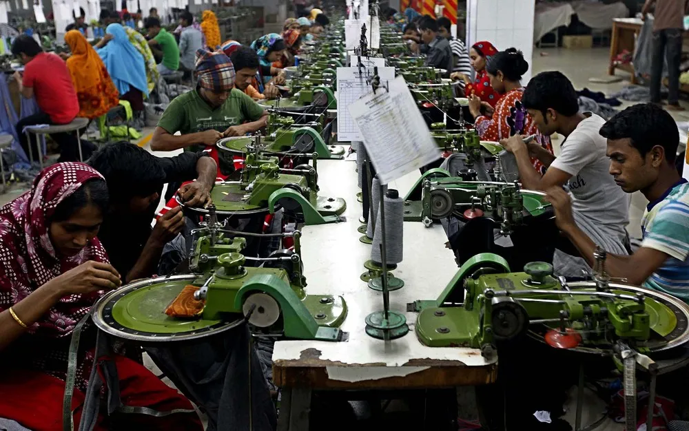 Building Collapse Kills 300 People in Bangladesh