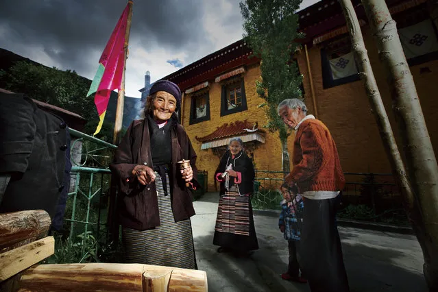 “The Aged in Tibet”. When prosperity fades away, the serenity moves us a lot. As a photographer, there are touching sceneries everywhere on the way and all scenery has its own touching story. Just like these elders, even we do not know their experiences, we can see their precipitated serene. Location: Qingpu, Tibet, China (Photo and caption by Yang Hai/National Geographic Traveler Photo Contest)