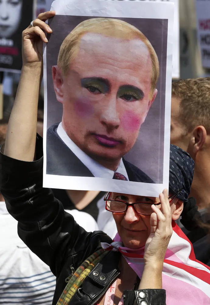 London Protests Russia's 2014 Sochi Olympic Games