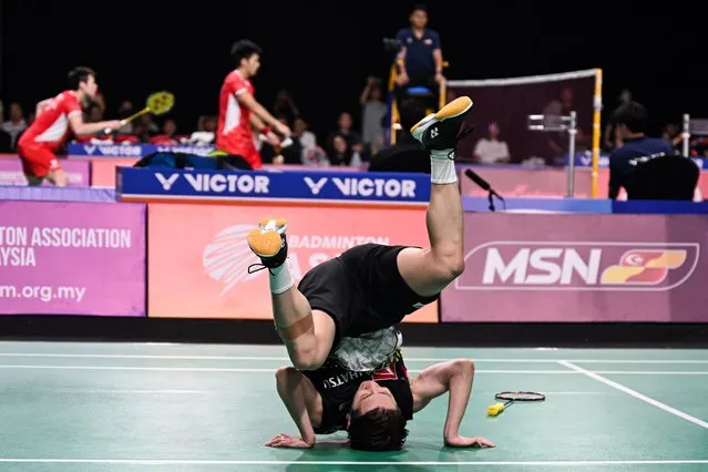 Japan's Koki Watanabe celebrates after winning against Malaysia's Leong Jun Hao in their men's singles semi-finals match at the 2024 Badminton Asia Team Championships in Shah Alam, Selangor on February 17, 2024. (Photo by Mohd Rasfan/AFP Photo)