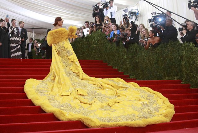 Barbadian singer, actress and fashion designer Rihanna arrives for the Metropolitan Museum of Art Costume Institute Gala 2015 celebrating the opening of “China: Through the Looking Glass” in Manhattan, New York May 4, 2015. (Photo by Andrew Kelly/Reuters)