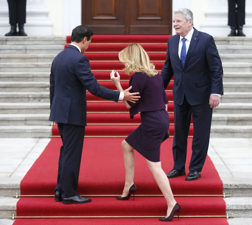 The Day in Photos – April 12, 2016