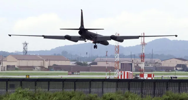 A U.S. Air Force U-2 spy plane prepares to land at the Osan U.S. Air Base in Pyeongtaek, South Korea, Monday, August 21, 2017. U.S. and South Korean troops kicked off their annual drills Monday that come after U.S. President Donald Trump and North Korea exchanged warlike rhetoric in the wake of the North's two intercontinental ballistic missile tests last month. (Photo by Lee Sang-hack/Yonhap via AP Photo)