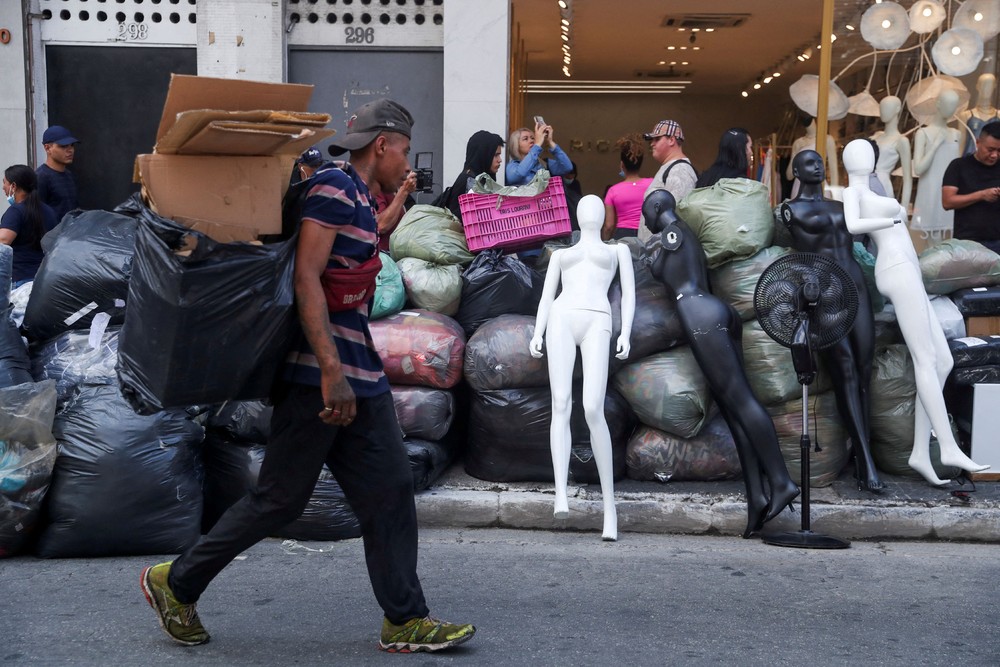 Humans and Mannequins