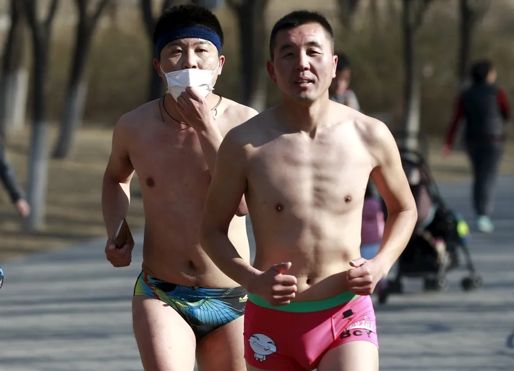 “Half-Naked Marathon” in Beijing