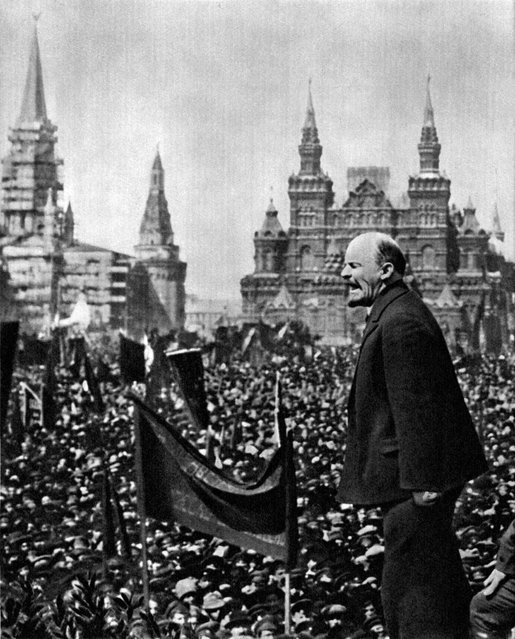 Vladimir Ilich Lenin, Russian Bolshevik leader, Moscow, Russia, 1 May 1919. Lenin (1870-1924) giving a speech in Red Square at the dedication ceremony for a monument to Stepan Razin. Razin (1630-1671) was a Cossack leader who led a revolt against the Tsar. (Photo by Fine Art Images/Heritage Images/Getty Images)