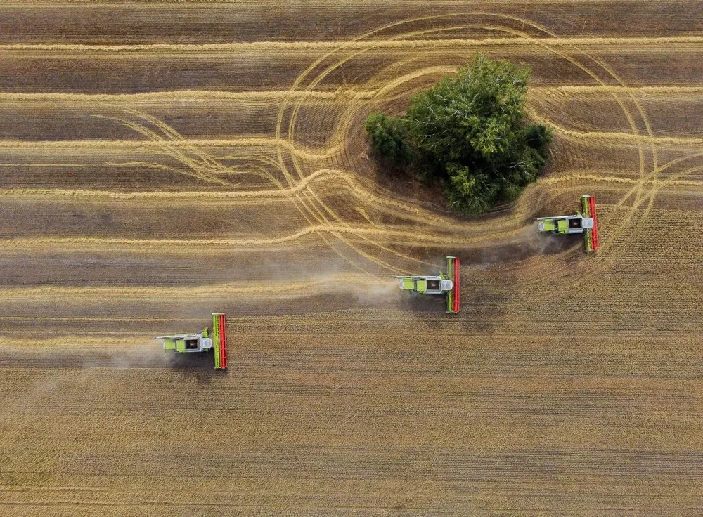 A Look at Life in Russia, Part 1/3