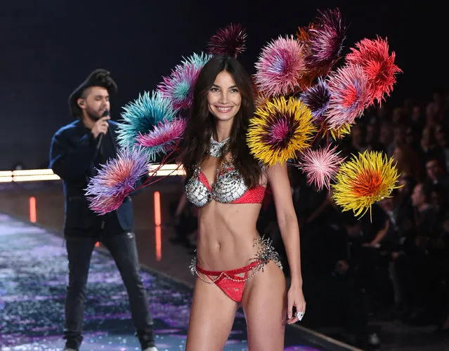 Model Lily Aldridge walks the runway wearing the $2 million 2015 Fireworks Fantasy Bra, as The Weeknd performs during the 2015 Victoria's Secret Fashion Show at the Lexington Armory on Tuesday, November 10, 2015, in New York. (Photo by Evan Agostini/Invision/AP Photo)