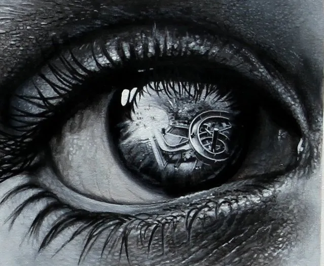 Photorealistic Paintings Of Eyes By Veri Apriyatno