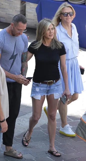 Jennifer Aniston is seen on set filming “Murder Mystery” on July 30, 2018 in Como, Italy. (Photo by Emilio Andreoli/GC Images)