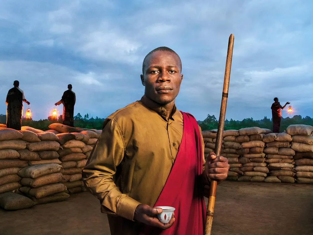 “The Earth Defenders” – Stunning Images of African People in the 2015 Lavazza Calendar