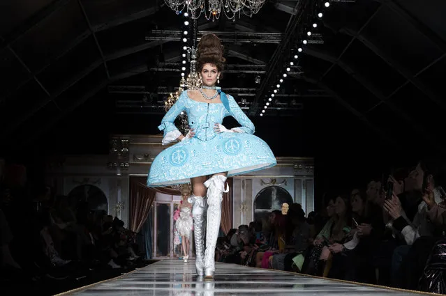 Kaia Gerber walks the runway during the Moschino fashion show as part of Milan Fashion Week Fall/Winter 2020-2021 on February 20, 2020 in Milan, Italy. (Photo by Pietro D'Aprano/Getty Images)