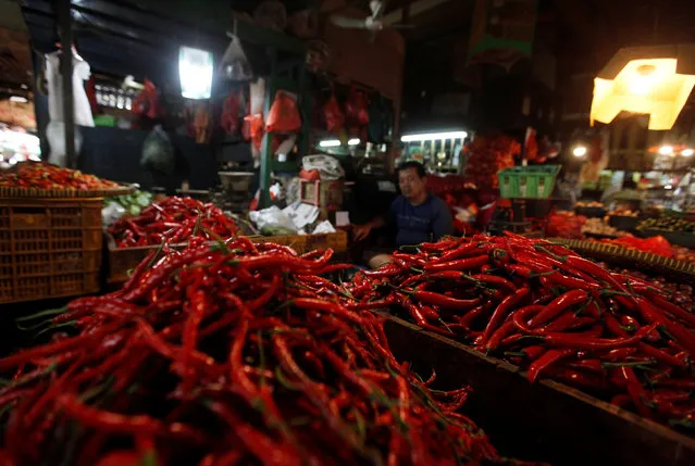 Chilies are seen for sale at a traditional market in Jakarta, Indonesia December 16, 2016. (Photo by Fatima El-Kareem/Reuters)
