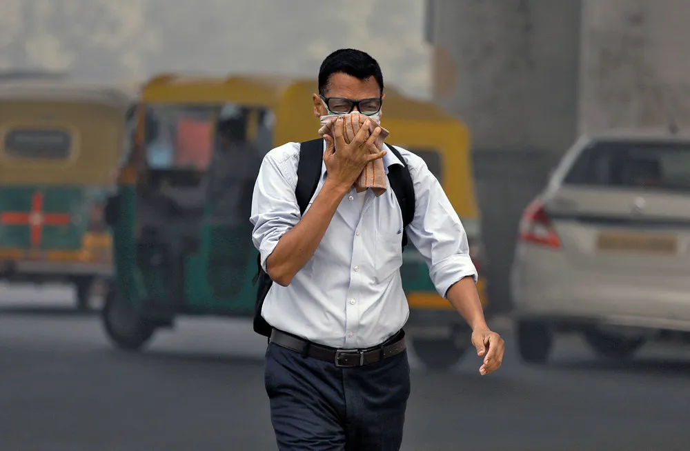 Toxic Smog chokes New Delhi