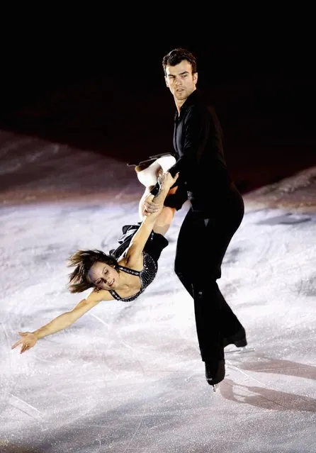 Gold medallists Meagan Duhamel and Eric Radford of Canada  performs during the exhibition gala at the ISU Grand Prix of Figure Skating in Barcelona, December 14, 2014. (Photo by Gustau Nacarino/Reuters)