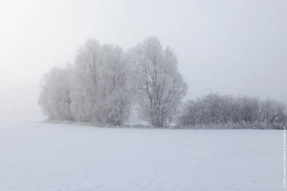 Enthusiasts Attempt to Skate on the Frozen Fens