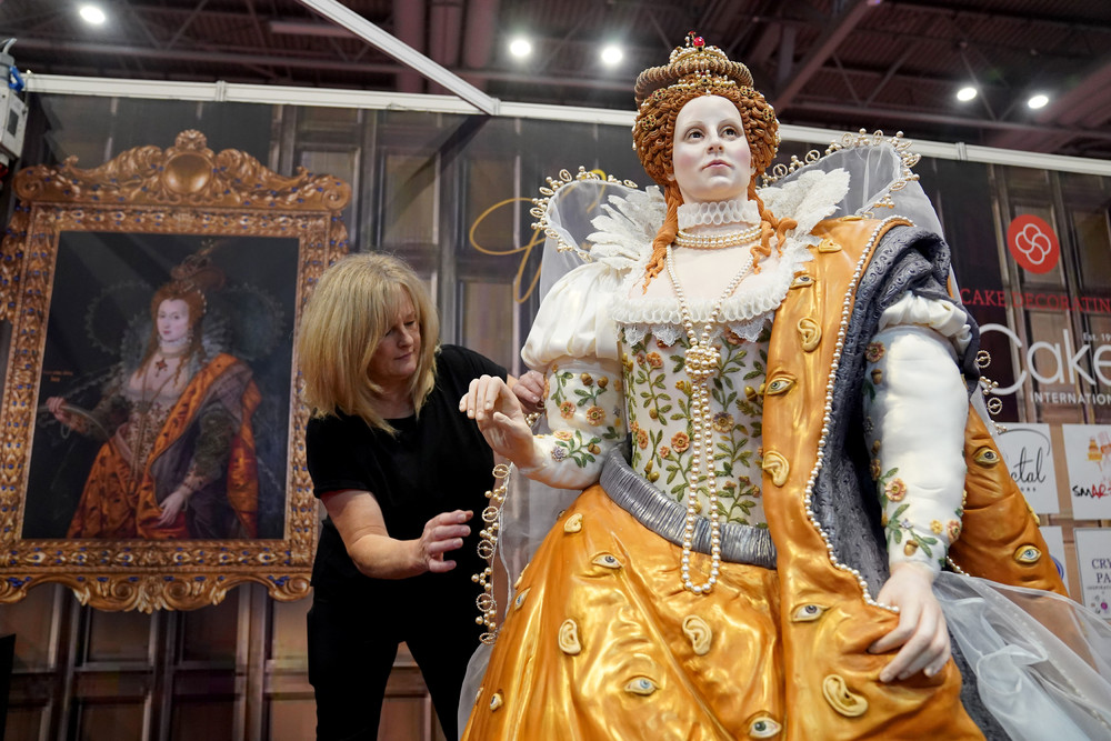 Humans and Mannequins